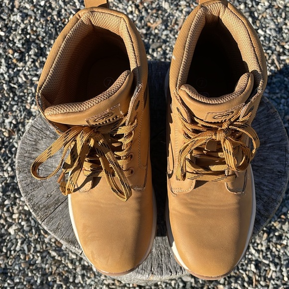 Unltd Boots - Picture 3 of 8